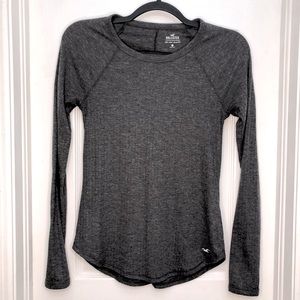 Hollister Must-Have XS Grey Long Sleeve